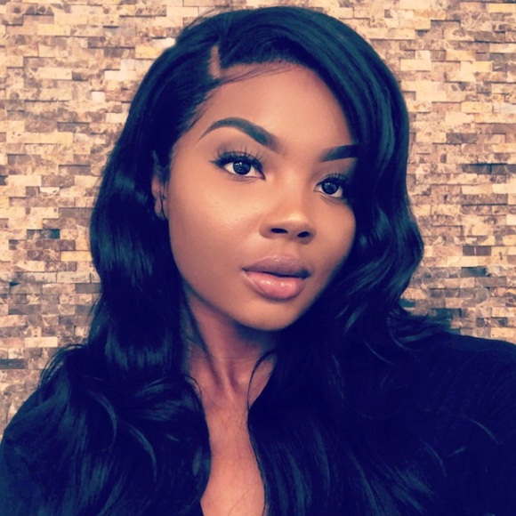 Poshmark profile picture for @svn